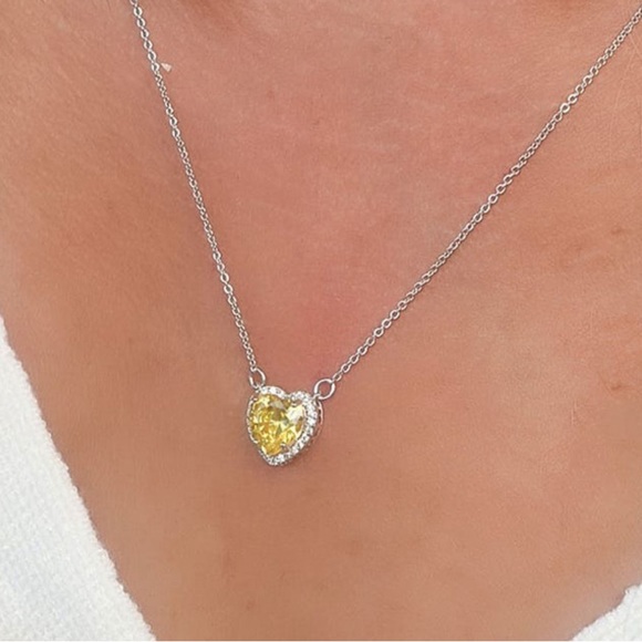 NWT DAZZLING HEART TOAST NECKLACE ADJUSTABLE PERFECT GIFT ITEM - Picture 2 of 5